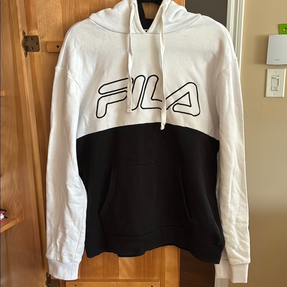 Fila Men's Black and White Sweater